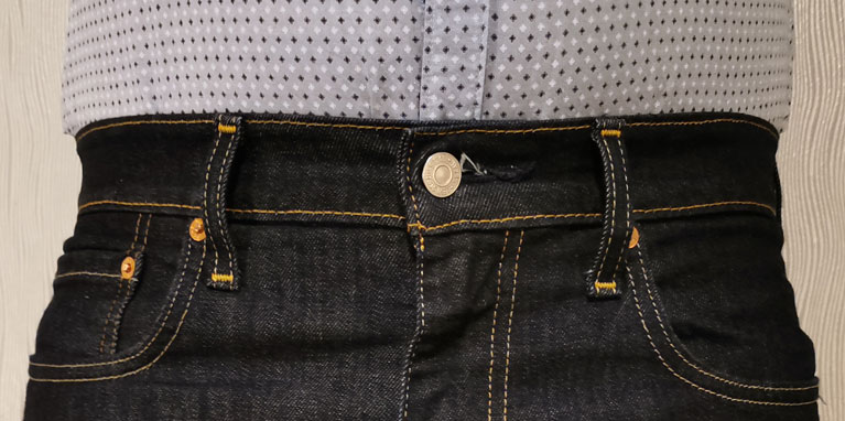 Proper Jeans waist fit, snug around the waist