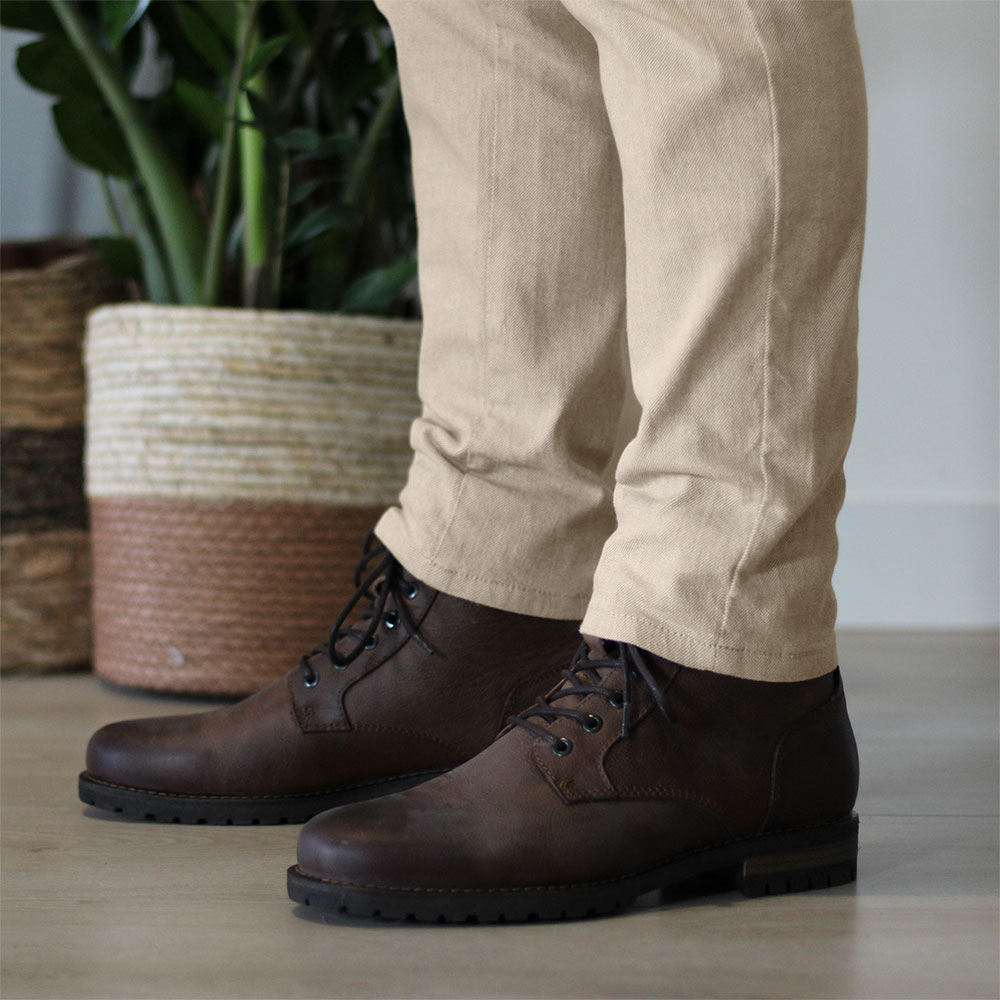 Different Ways to Match Blue Pants and Brown Shoes