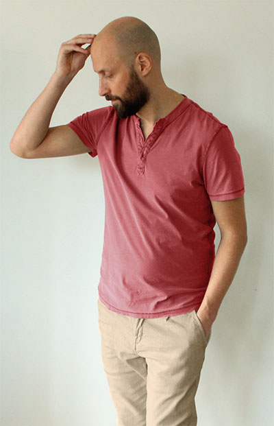 khaki pants red t shirt